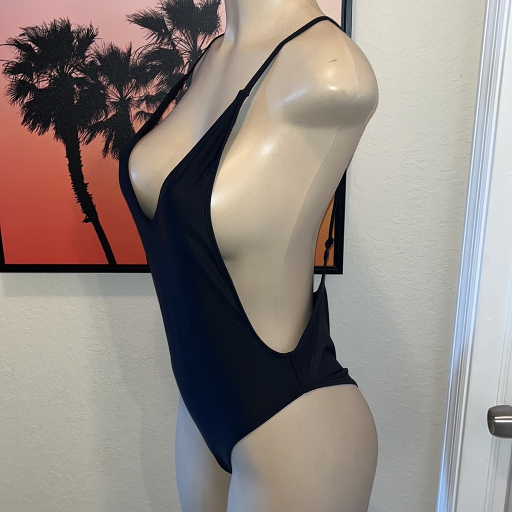 SOLD Nasty Gal Cut Out Back High Leg Swimsuit - Picture 5 of 10
